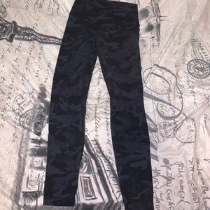 Old fabric Align deep coal camo leggings.